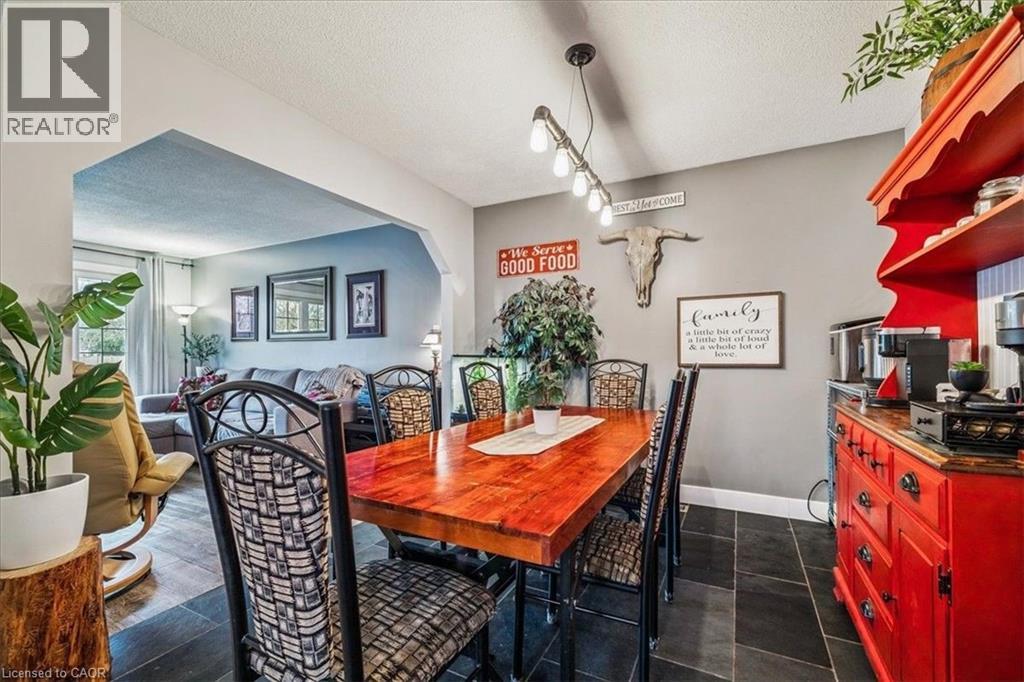 58 Sandra Crescent, Grimsby, Ontario  L3M 4Y6 - Photo 13 - 40797256