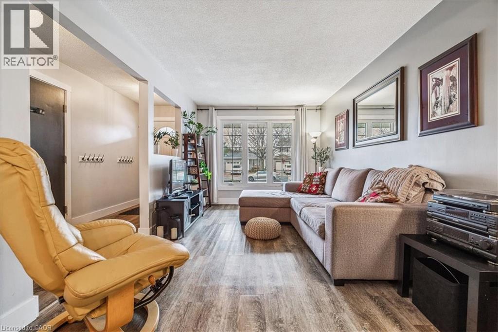 58 Sandra Crescent, Grimsby, Ontario  L3M 4Y6 - Photo 9 - 40797256