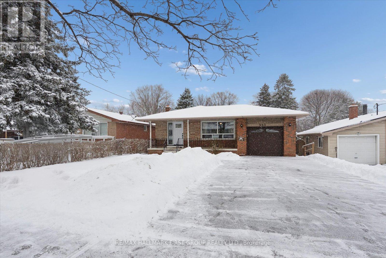 553 Harmony Road S, Oshawa, Ontario  L1H 6V4 - Photo 2 - E12675174