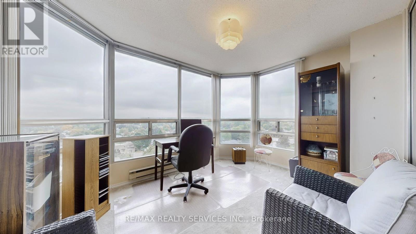 909 - 330 Mill Street S, Brampton, Ontario  L6Y 3V3 - Photo 10 - W12683358