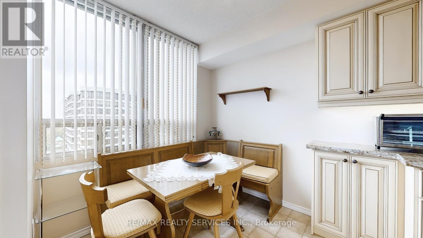 909 - 330 Mill Street S, Brampton, Ontario  L6Y 3V3 - Photo 16 - W12683358