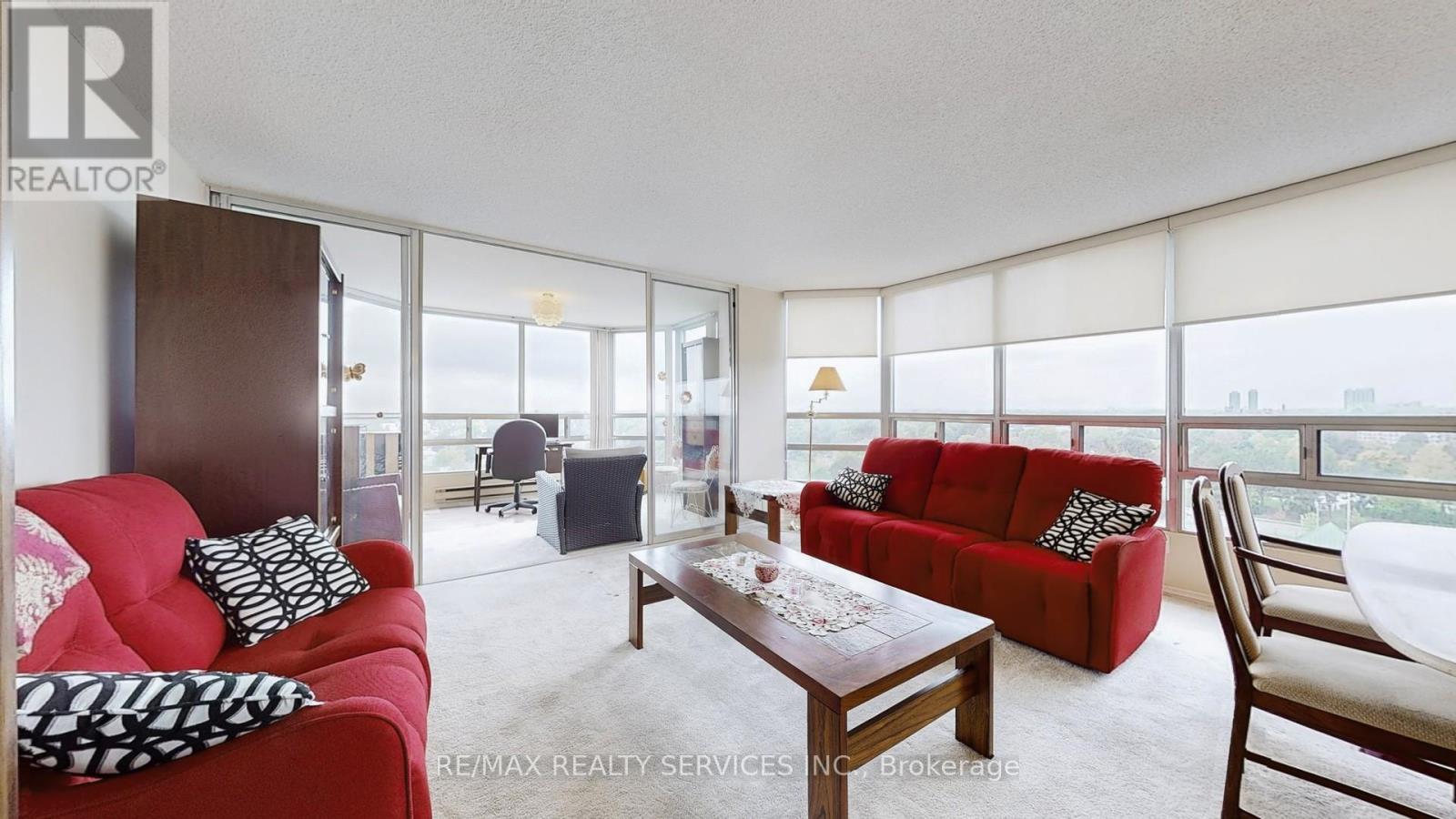 909 - 330 Mill Street S, Brampton, Ontario  L6Y 3V3 - Photo 7 - W12683358