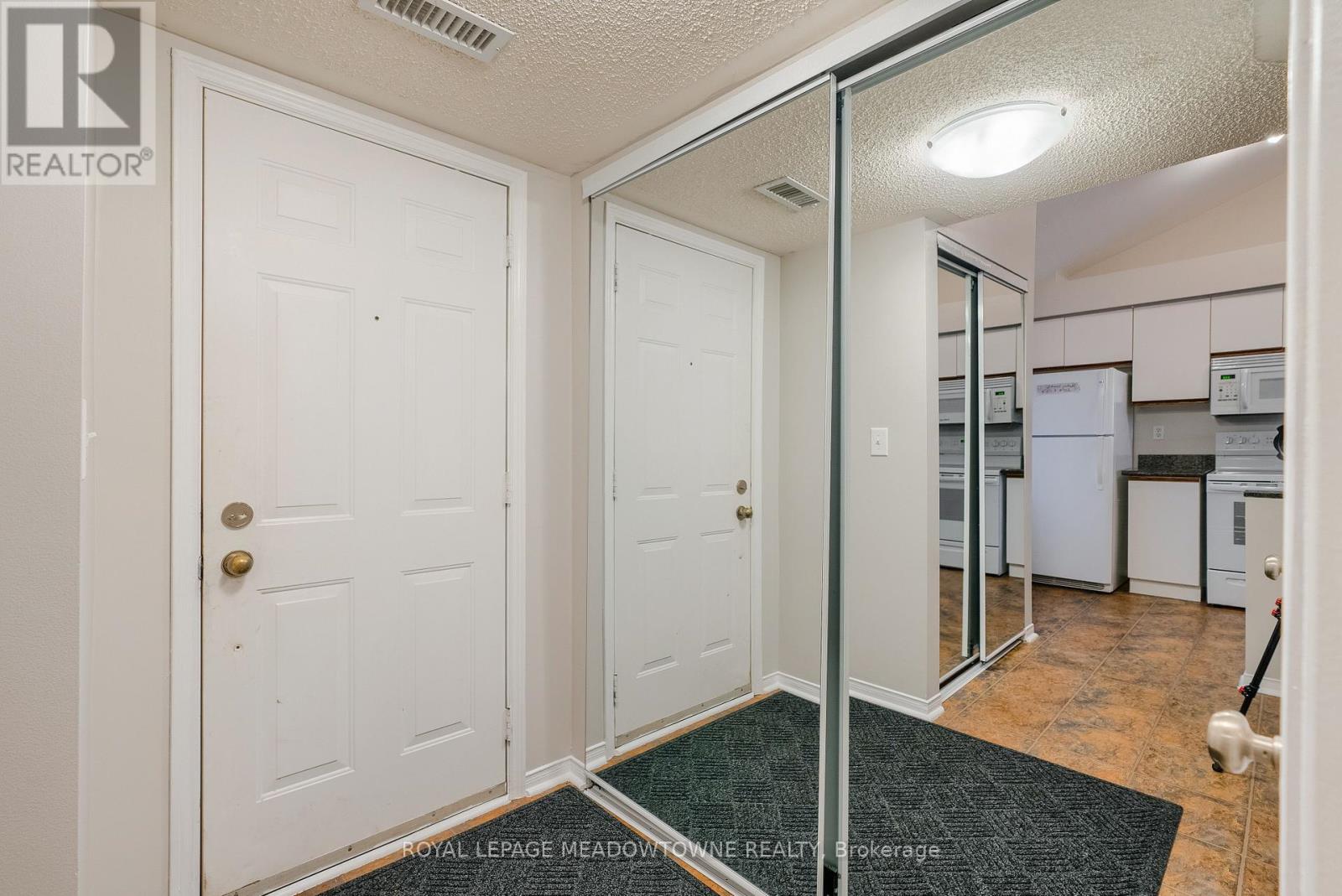 197 - 103 Bristol Road, Mississauga, Ontario  L4Z 3P4 - Photo 9 - W12683368