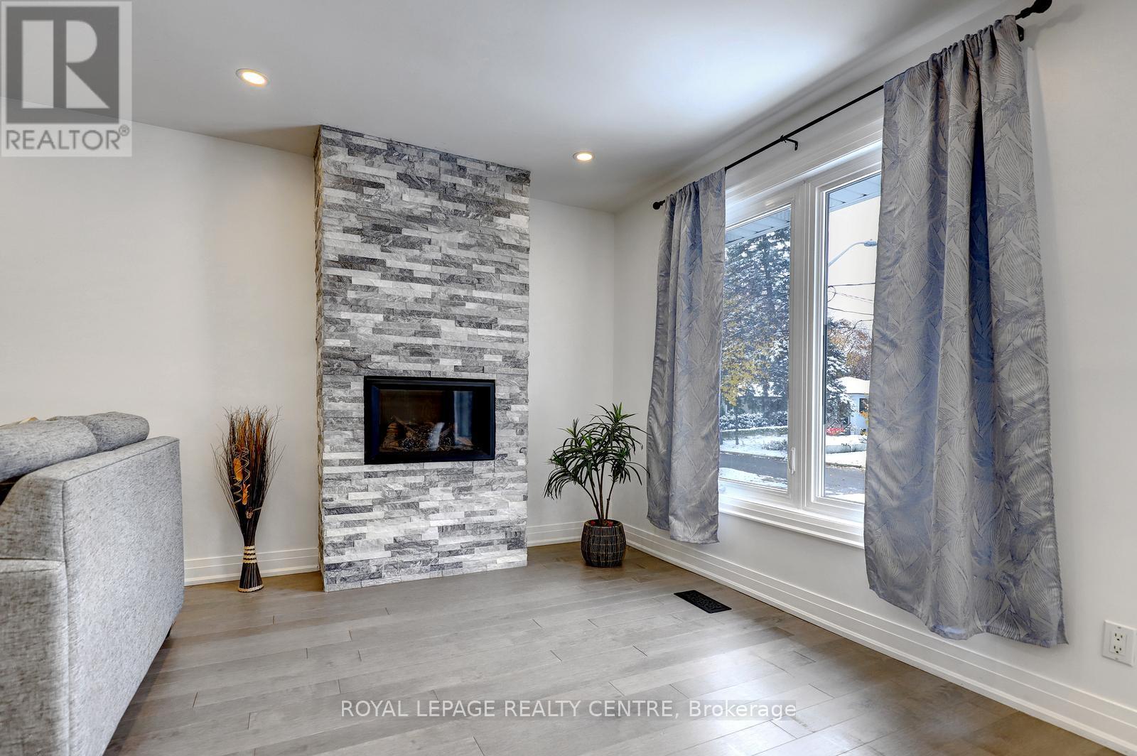 1416 Monaghan Circle, Mississauga, Ontario  L5C 1R8 - Photo 8 - W12683380