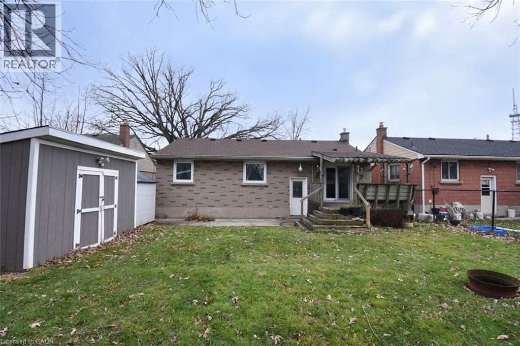 158 Howe Avenue, Hamilton, Ontario  L9A 1X8 - Photo 3 - 40786889