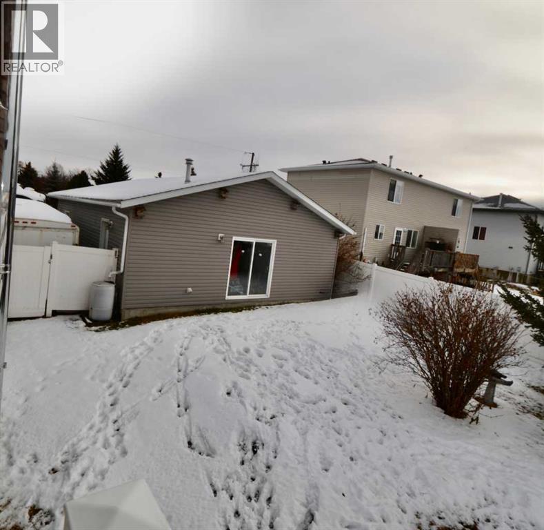 660 1 Avenue, Irricana, Alberta  T0M 1B0 - Photo 35 - A2274113