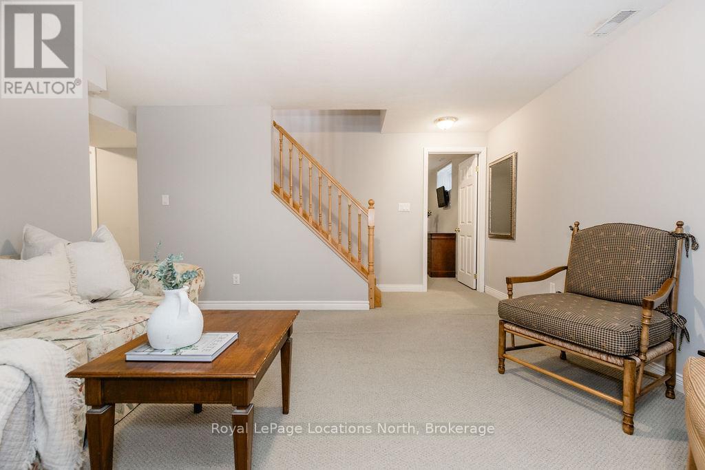 46 William Avenue, Wasaga Beach, Ontario  L9Z 2X3 - Photo 27 - S12683400