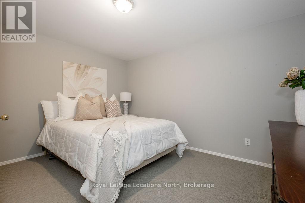 46 William Avenue, Wasaga Beach, Ontario  L9Z 2X3 - Photo 29 - S12683400