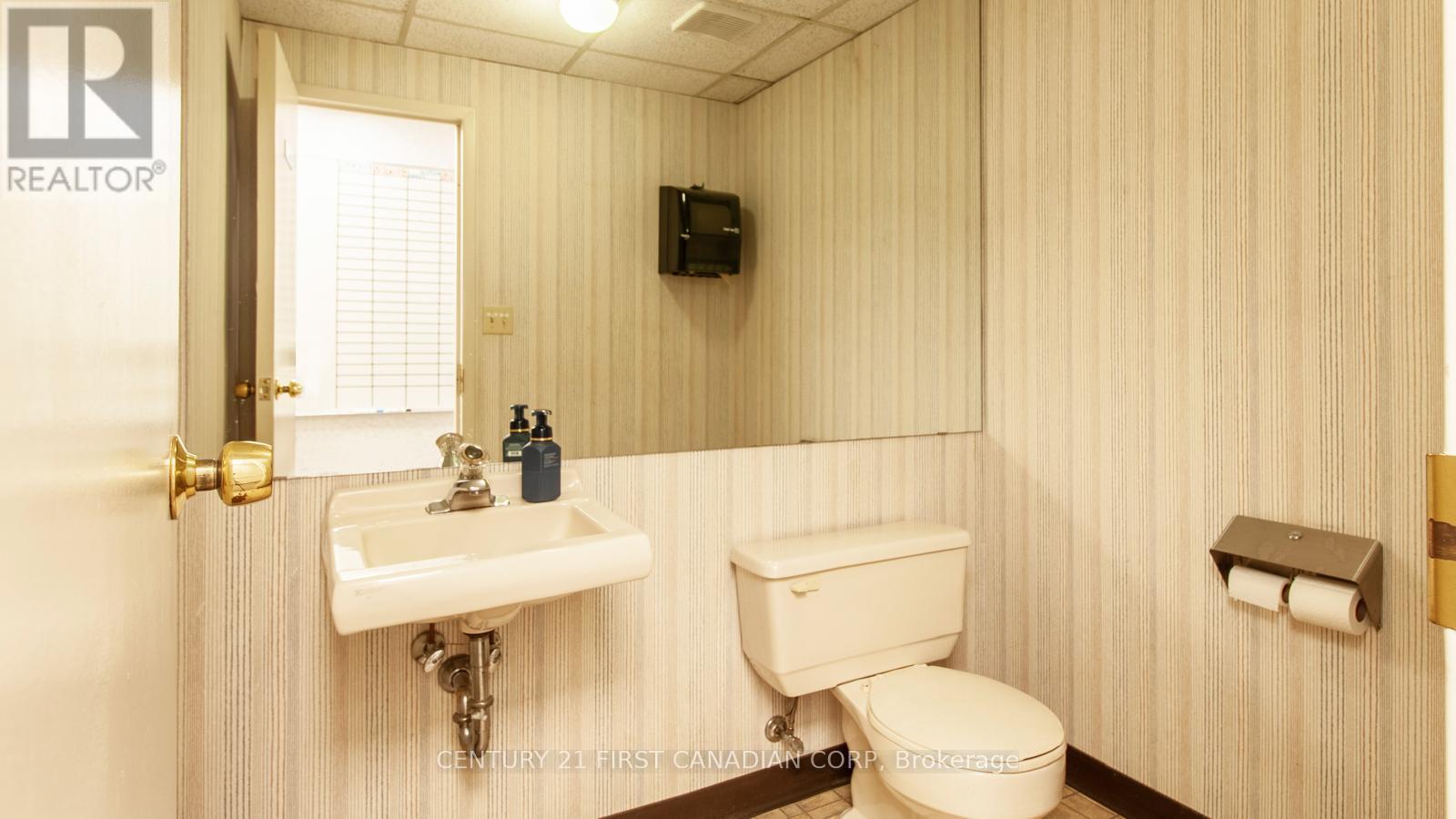 1 - 580 Clarke Road, London East, Ontario  N5V 3K5 - Photo 21 - X12683418