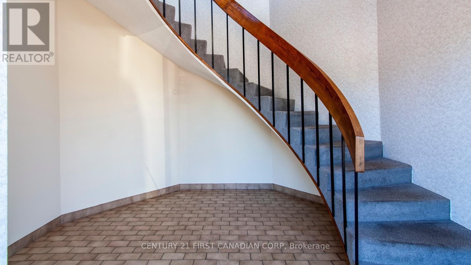 1 - 580 Clarke Road, London East, Ontario  N5V 3K5 - Photo 3 - X12683418