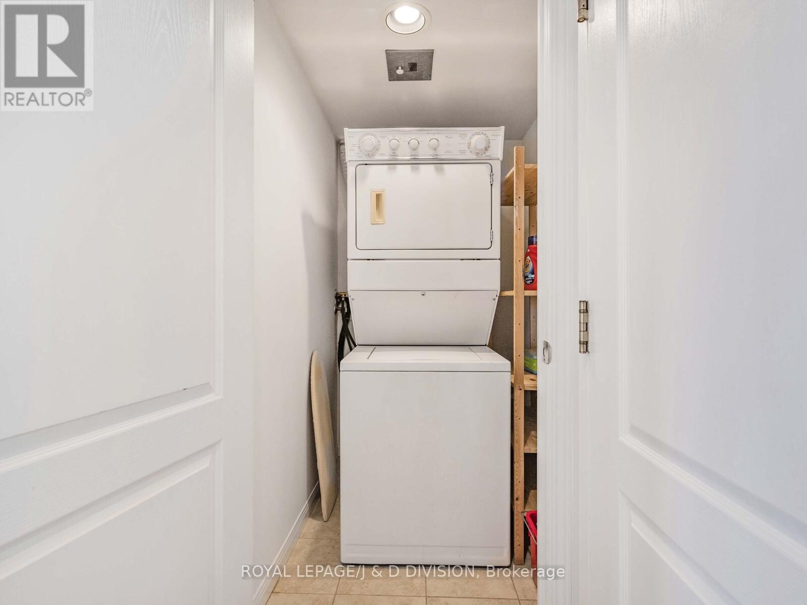 305 - 18 Stafford Street, Toronto, Ontario  M5V 3W4 - Photo 14 - C12683432