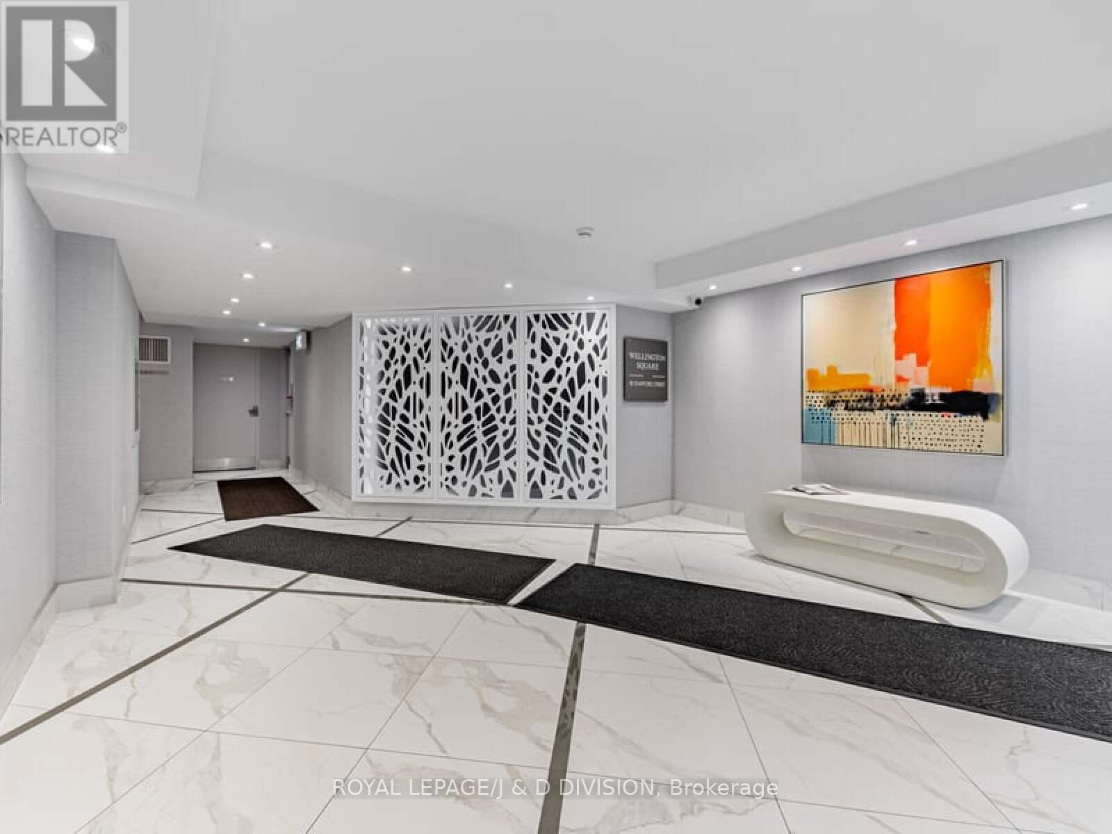 305 - 18 Stafford Street, Toronto, Ontario  M5V 3W4 - Photo 21 - C12683432