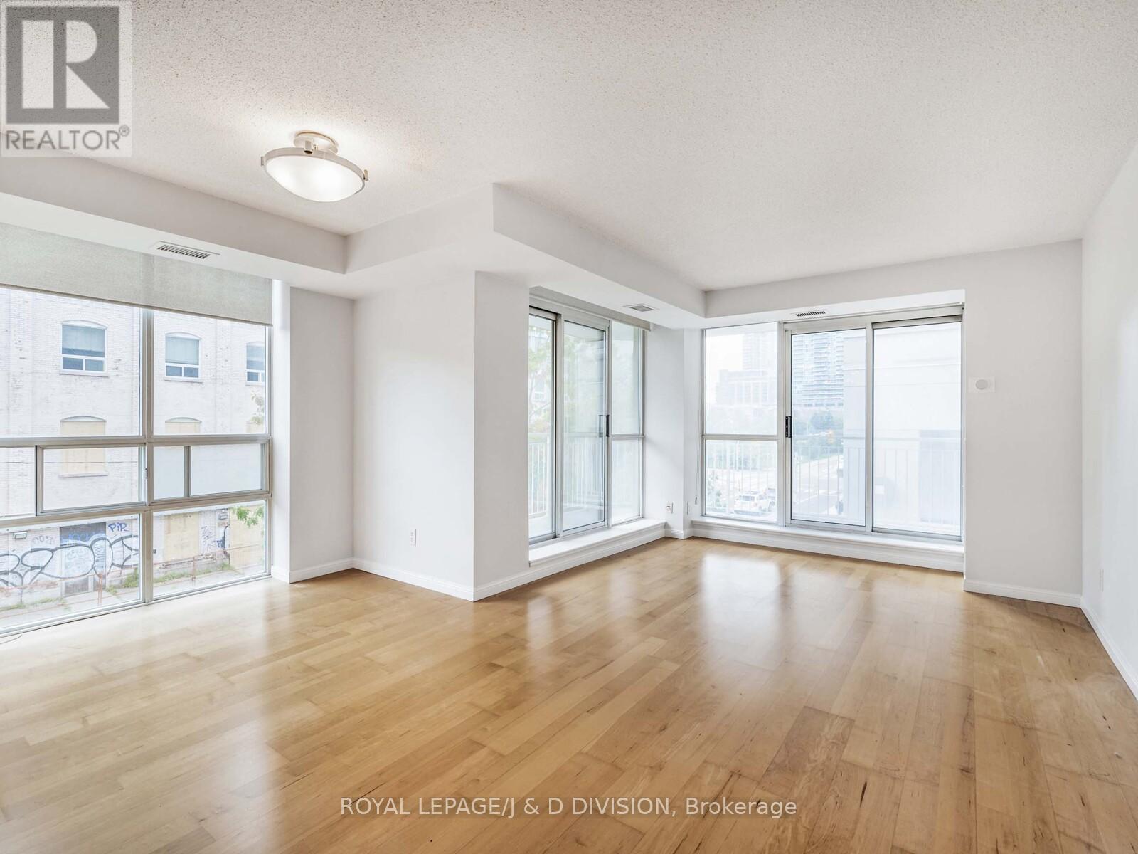 305 - 18 Stafford Street, Toronto, Ontario  M5V 3W4 - Photo 3 - C12683432