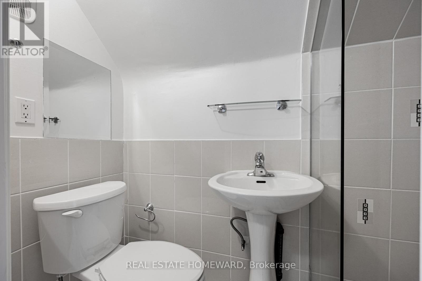 11 Dorine Crescent, Toronto, Ontario  M1L 1Y8 - Photo 18 - E12683414