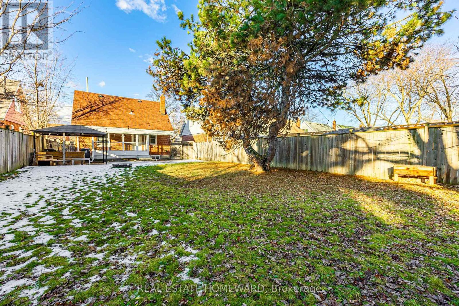 11 Dorine Crescent, Toronto, Ontario  M1L 1Y8 - Photo 34 - E12683414