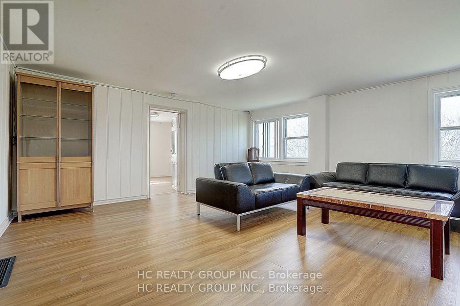 22334 Woodbine Avenue, East Gwillimbury (Queensville), Ontario  L0G 1R0 - Photo 27 - N12683408