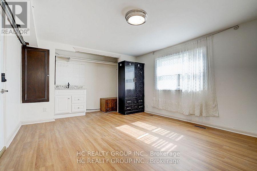 22334 Woodbine Avenue, East Gwillimbury (Queensville), Ontario  L0G 1R0 - Photo 35 - N12683408