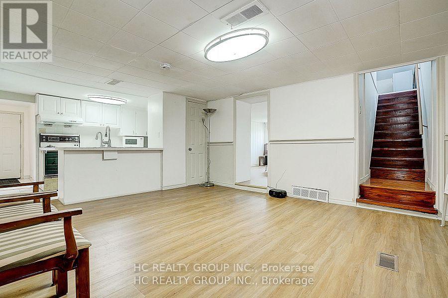 22334 Woodbine Avenue, East Gwillimbury (Queensville), Ontario  L0G 1R0 - Photo 38 - N12683408