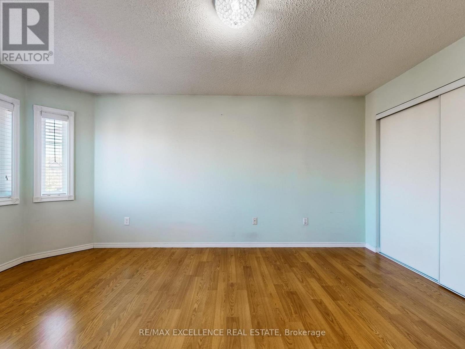 23 Arthurs Crescent, Brampton, Ontario  L6Y 4Y2 - Photo 10 - W12683396