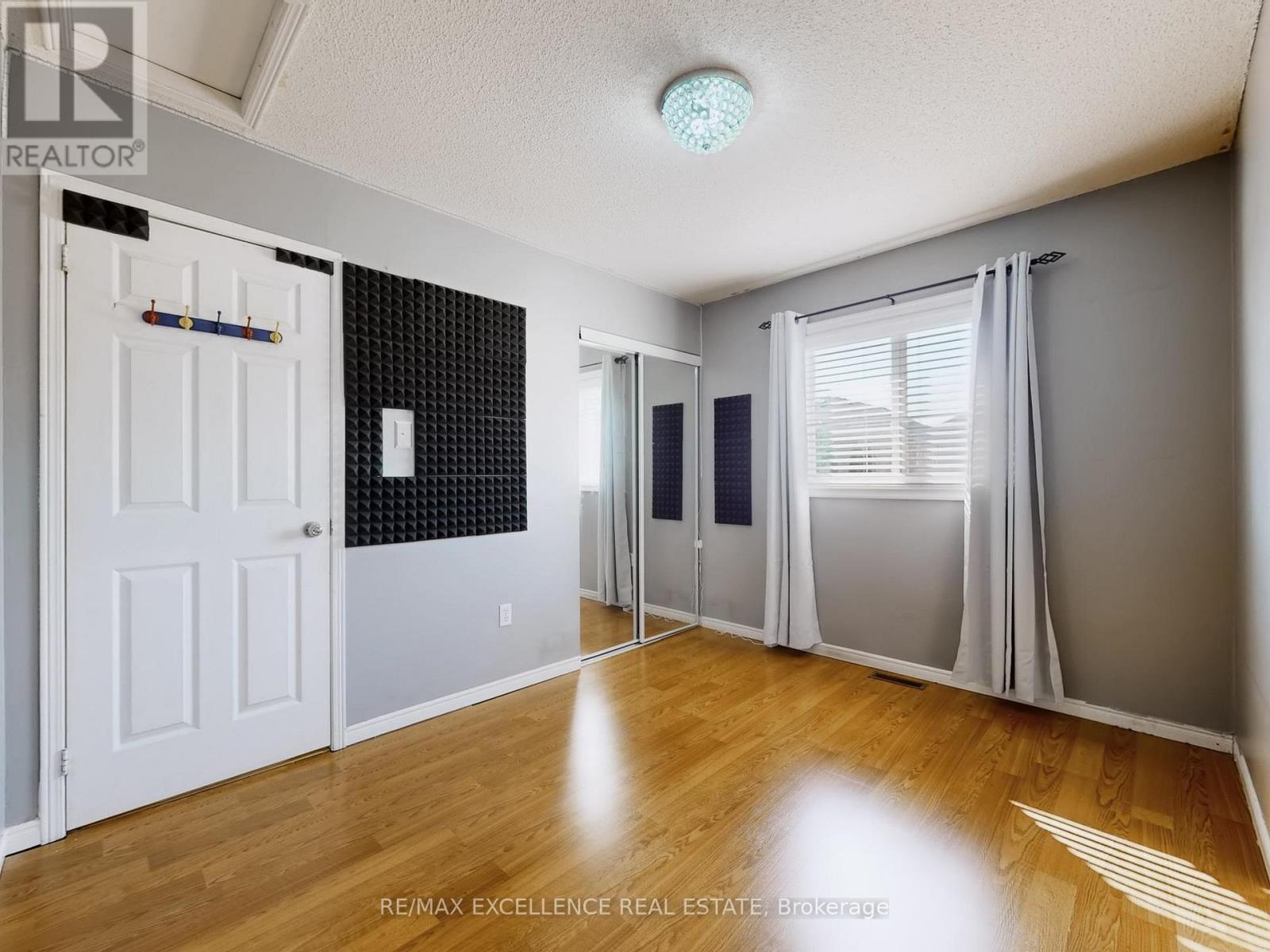 23 Arthurs Crescent, Brampton, Ontario  L6Y 4Y2 - Photo 13 - W12683396