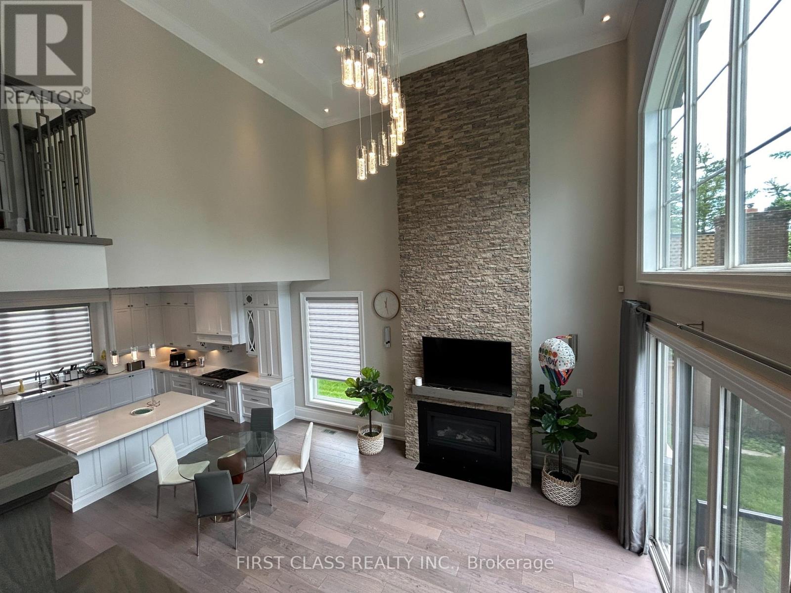 2194 Elmhurst Avenue, Oakville, Ontario  L6J 5G2 - Photo 20 - W12683420