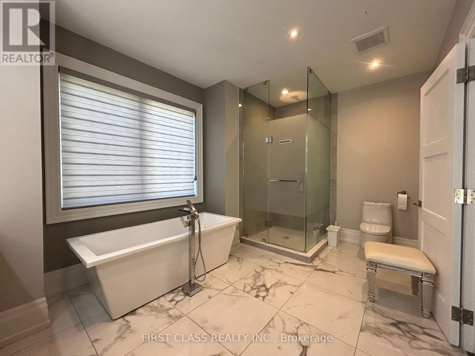 2194 Elmhurst Avenue, Oakville, Ontario  L6J 5G2 - Photo 24 - W12683420