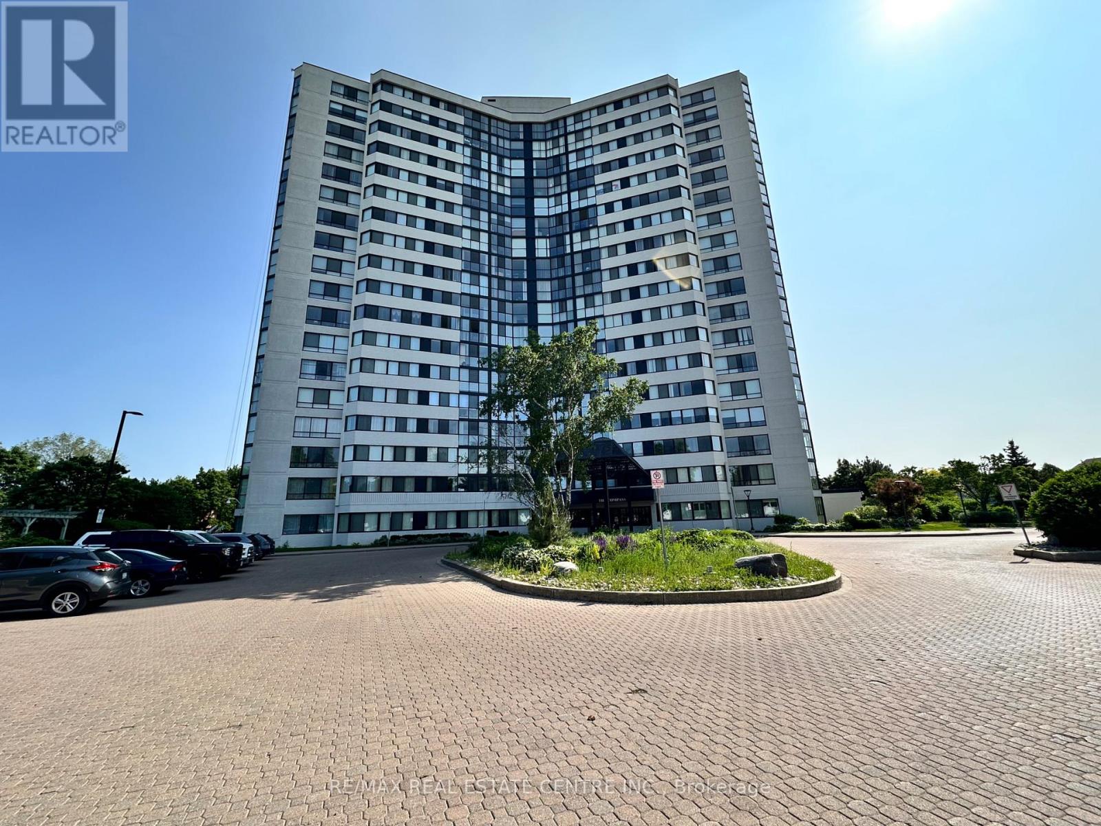 302 - 1360 RATHBURN ROAD E, Mississauga, Ontario