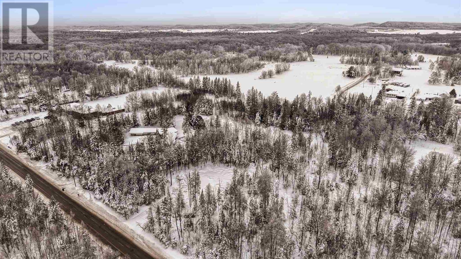 618 Fourth Lin E, Sault Ste. Marie, Ontario  P6A 6J8 - Photo 2 - SM260051