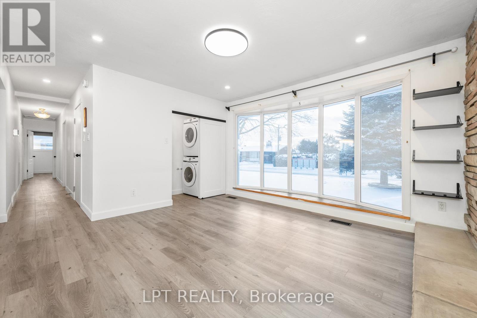 37 Largo Crescent E, Ottawa, Ontario  K2G 3C9 - Photo 10 - X12683466