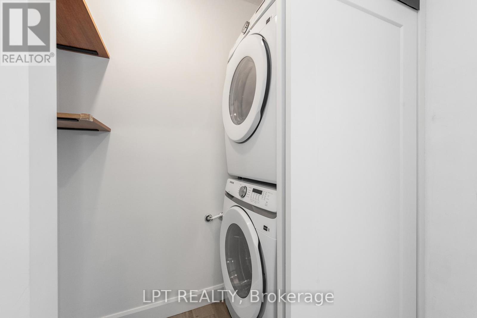 37 Largo Crescent E, Ottawa, Ontario  K2G 3C9 - Photo 11 - X12683466