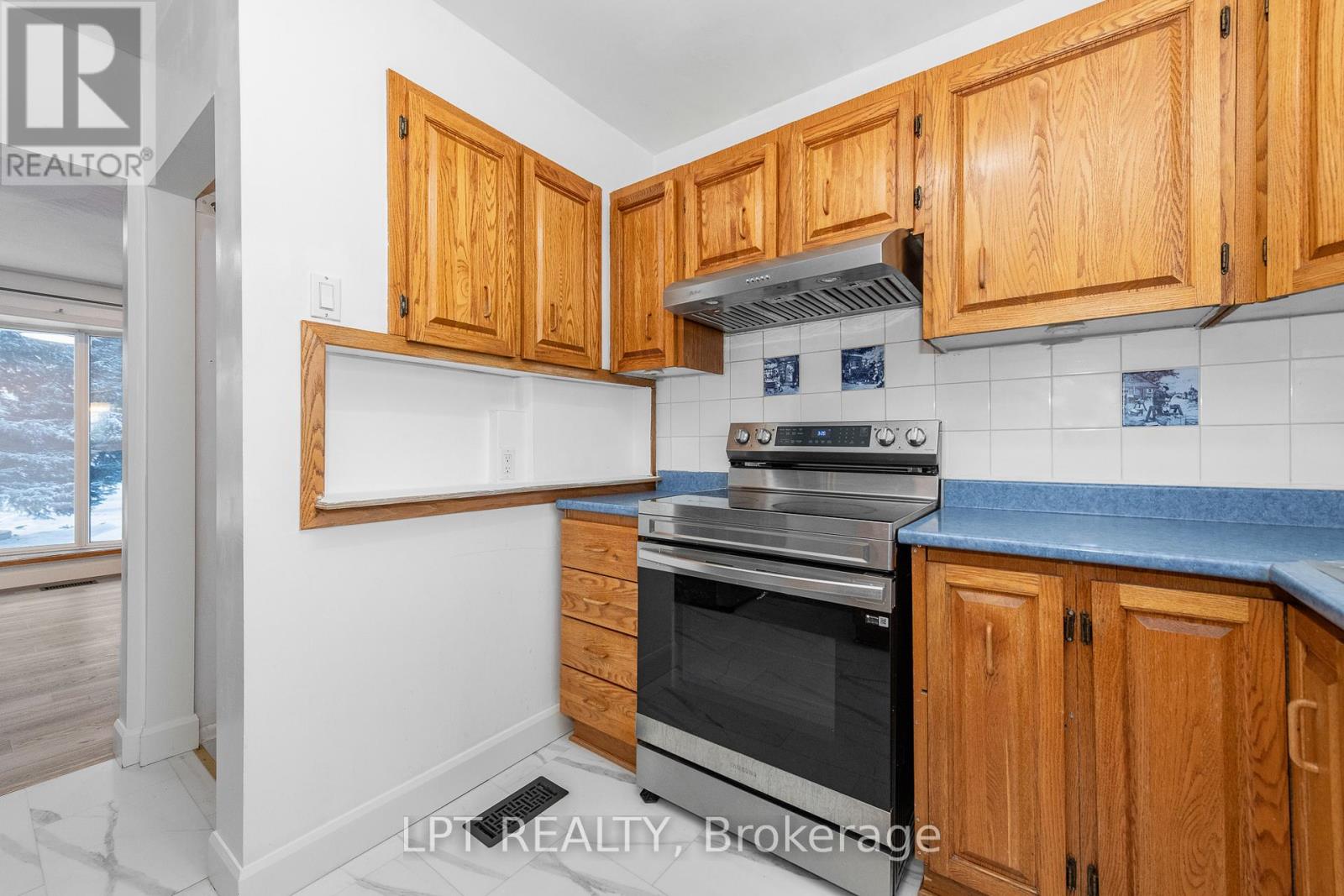 37 Largo Crescent E, Ottawa, Ontario  K2G 3C9 - Photo 14 - X12683466