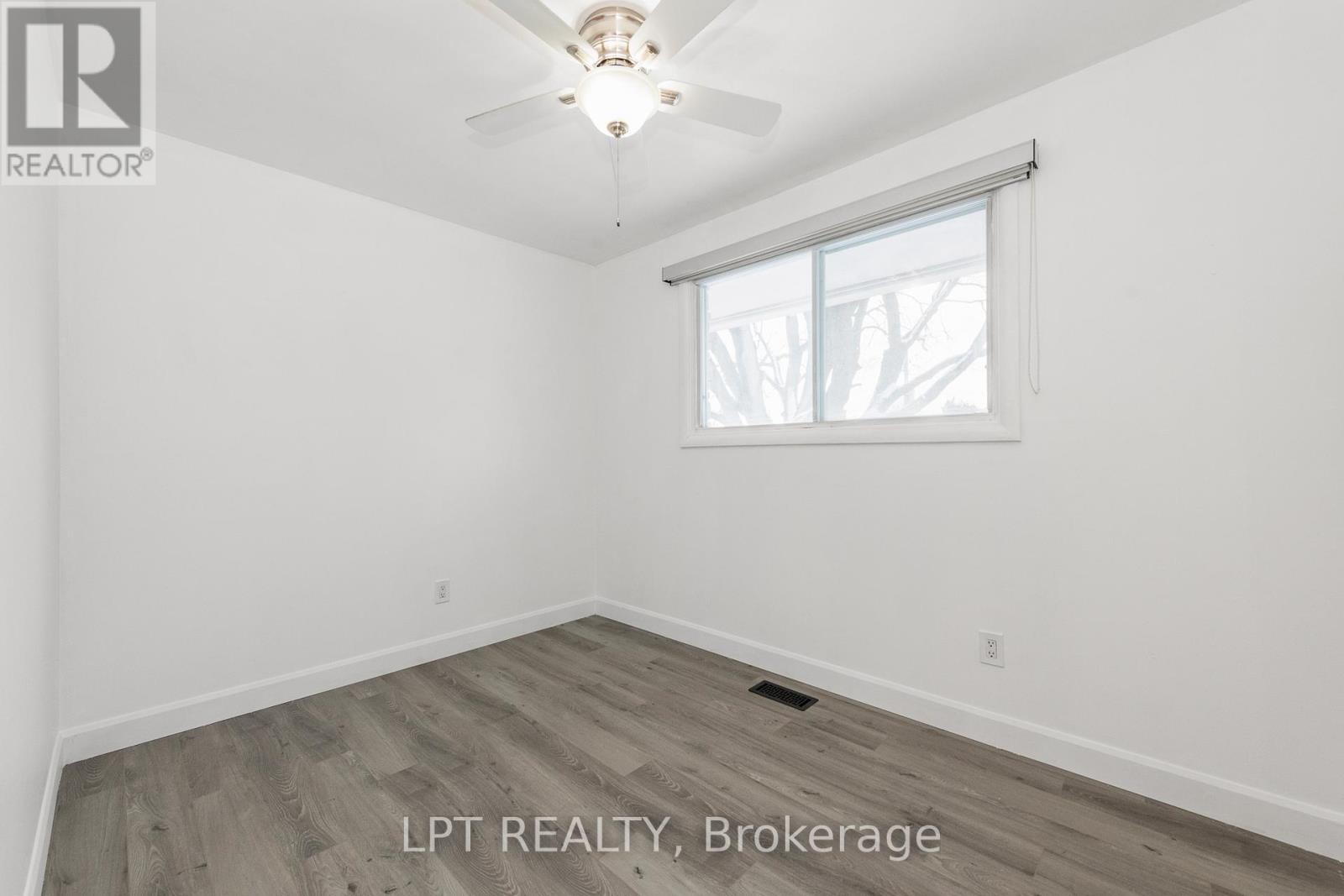 37 Largo Crescent E, Ottawa, Ontario  K2G 3C9 - Photo 19 - X12683466