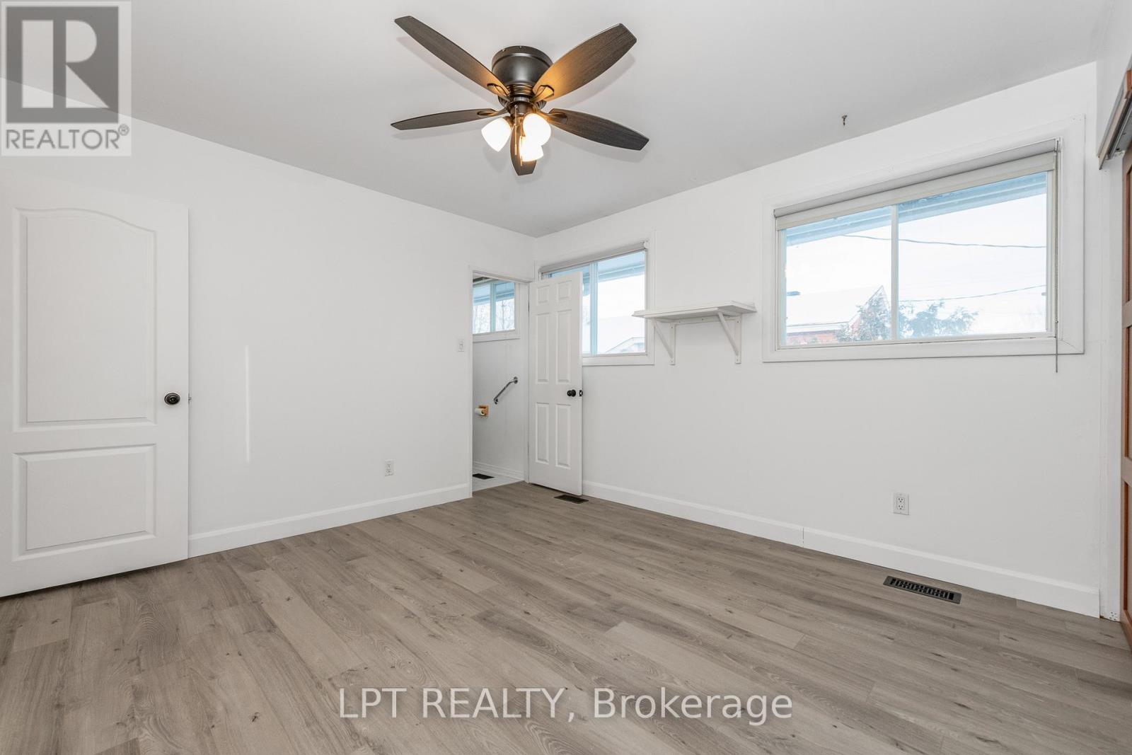 37 Largo Crescent E, Ottawa, Ontario  K2G 3C9 - Photo 27 - X12683466