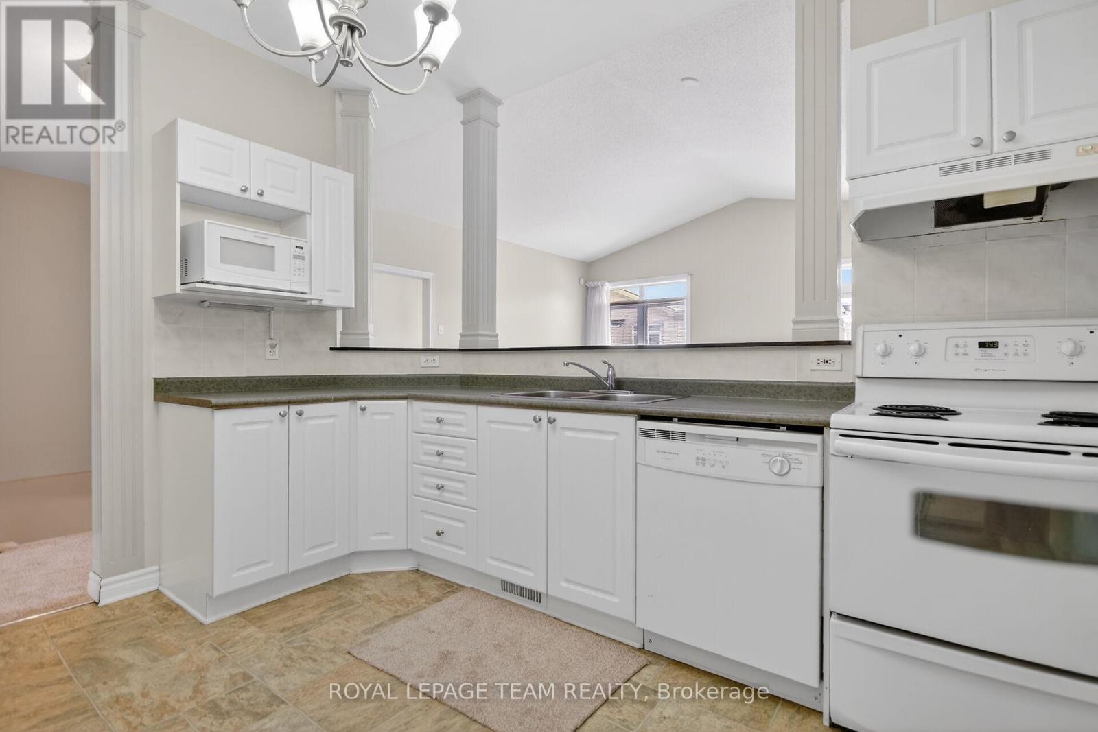 5553 Doctor Leach Drive, Ottawa, Ontario  K4M 1L6 - Photo 8 - X12683474