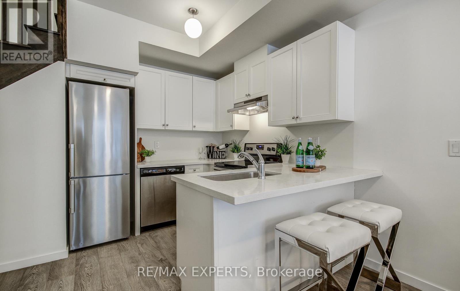 61 - 300 Alex Gardner Circle, Aurora, Ontario  L4G 1N4 - Photo 13 - N12683480