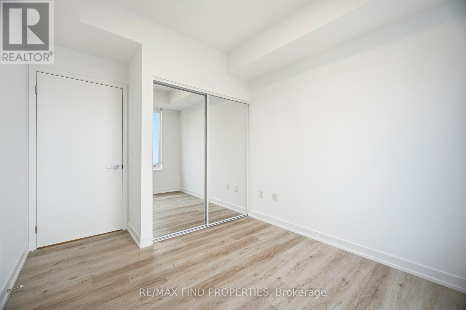 4208 - 395 Square One Drive, Mississauga, Ontario  L5B 0P6 - Photo 30 - W12666566