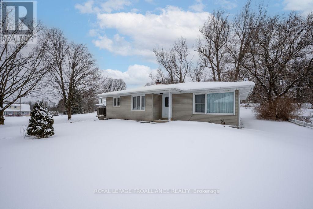 1036 Wagarville Road, Frontenac, Ontario  K0H 2K0 - Photo 1 - X12459189