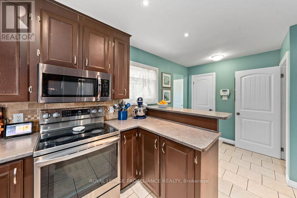 1036 Wagarville Road, Frontenac, Ontario  K0H 2K0 - Photo 17 - X12459189