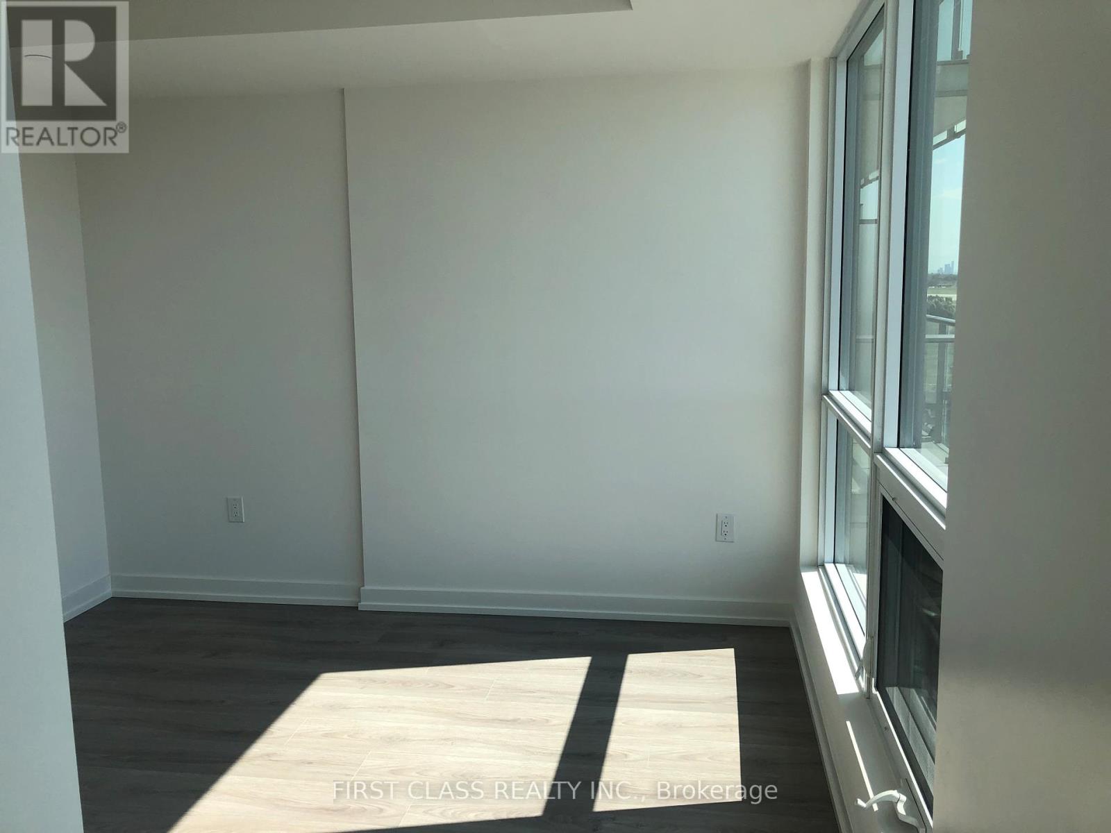 1104 - 10 De Boers Drive, Toronto, Ontario  M3J 0L6 - Photo 10 - W12683478