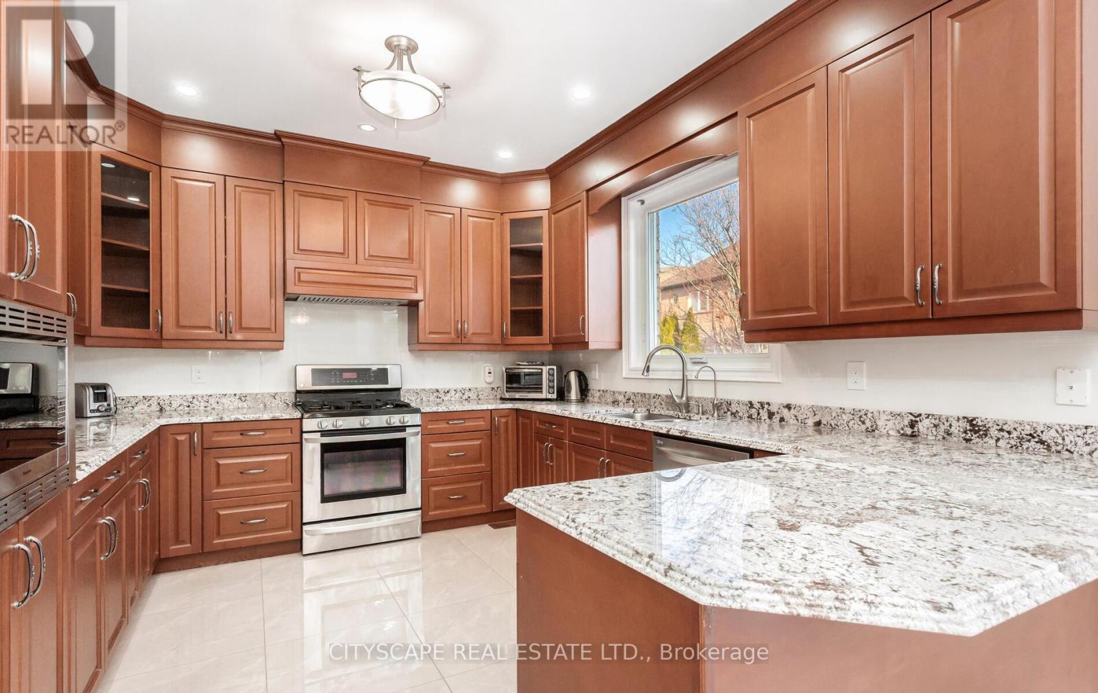 3322 Raspberry Bush Trail, Oakville, Ontario  L6L 6V2 - Photo 23 - W12683482