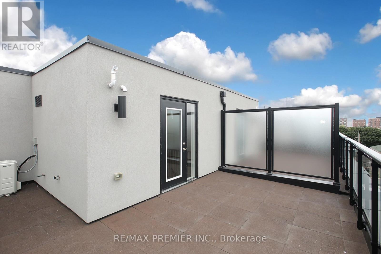 312 - 1100 Briar Hill Avenue, Toronto, Ontario  M6B 0A9 - Photo 18 - W12683484