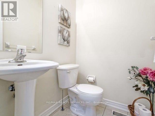 76 Seahorse ( Upper Unit ) Avenue, Brampton, Ontario  L6V 4N8 - Photo 13 - W12683494