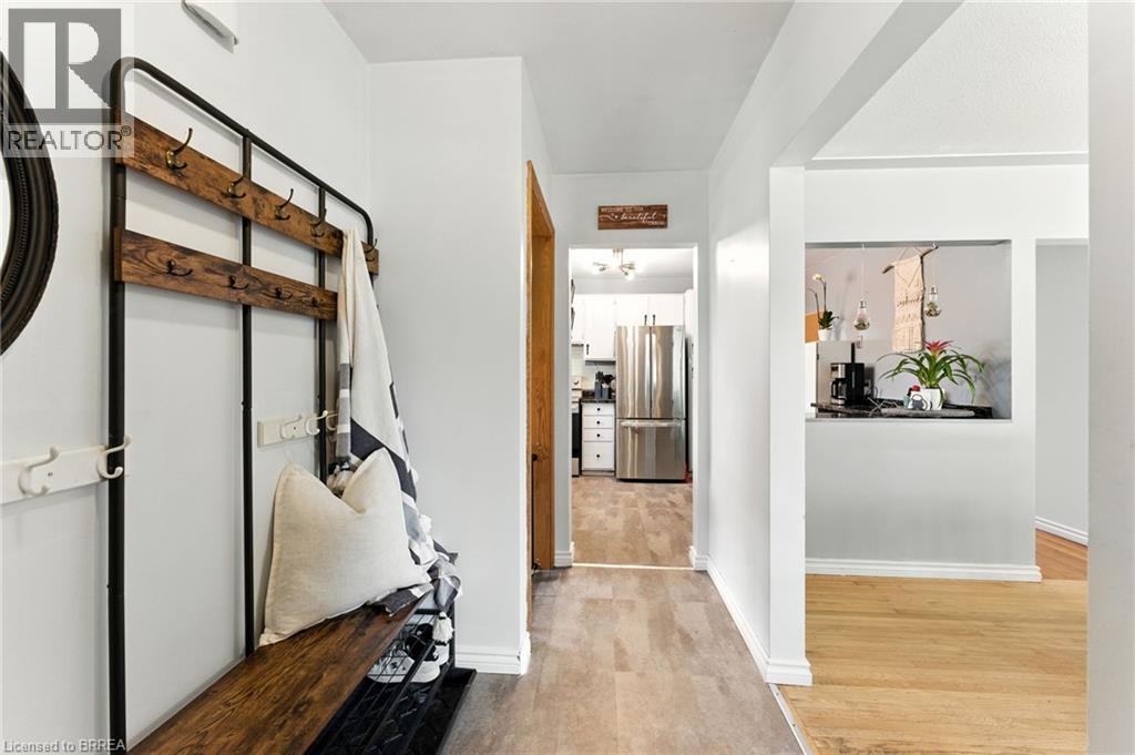 22 Mccammon Street, Paris, Ontario  N3L 1V9 - Photo 3 - 40797371