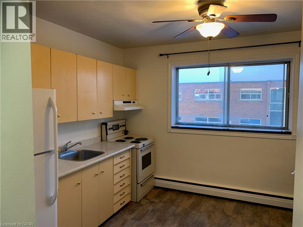 42 Hilltop Drive Unit# 9, Cambridge, Ontario  N1R 1T1 - Photo 2 - 40797303