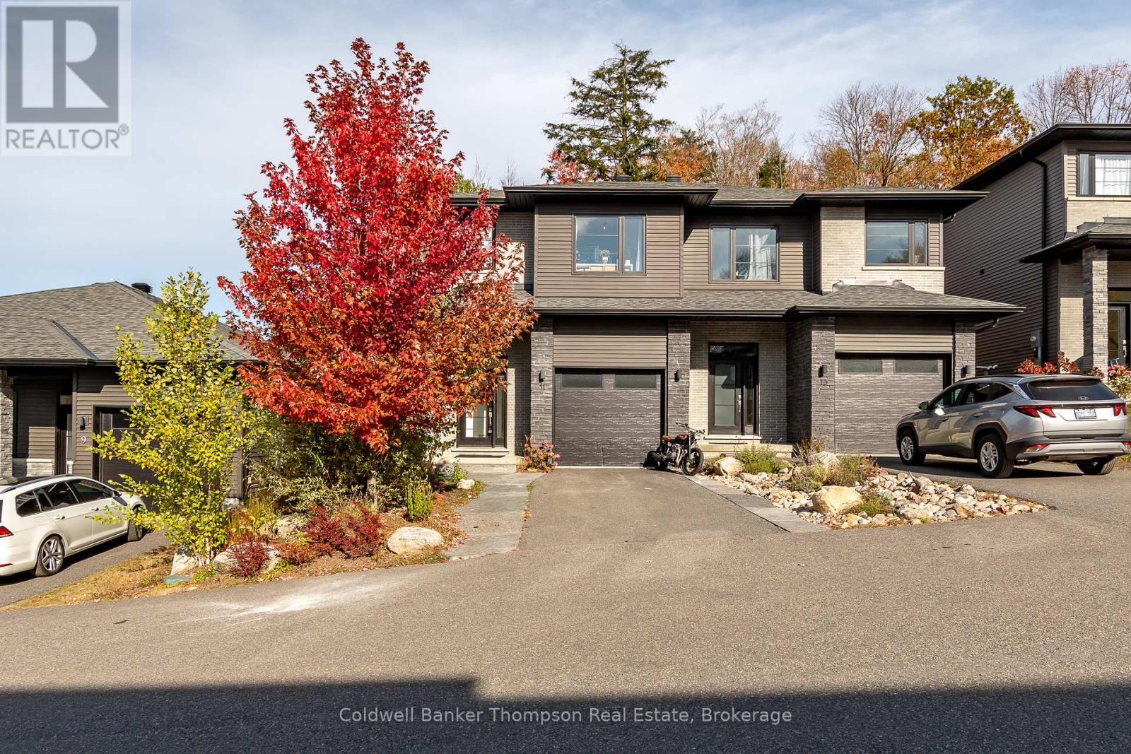 11 Cascade Lane, Huntsville, Ontario  P1H 1Y3 - Photo 2 - X12683576