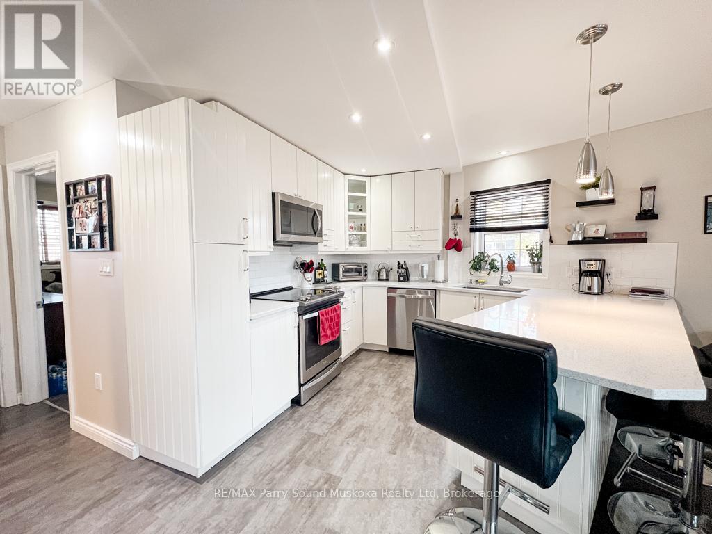 400c Whitestone Lake Road, Whitestone (Hagerman), Ontario  P0A 1G0 - Photo 6 - X12683582