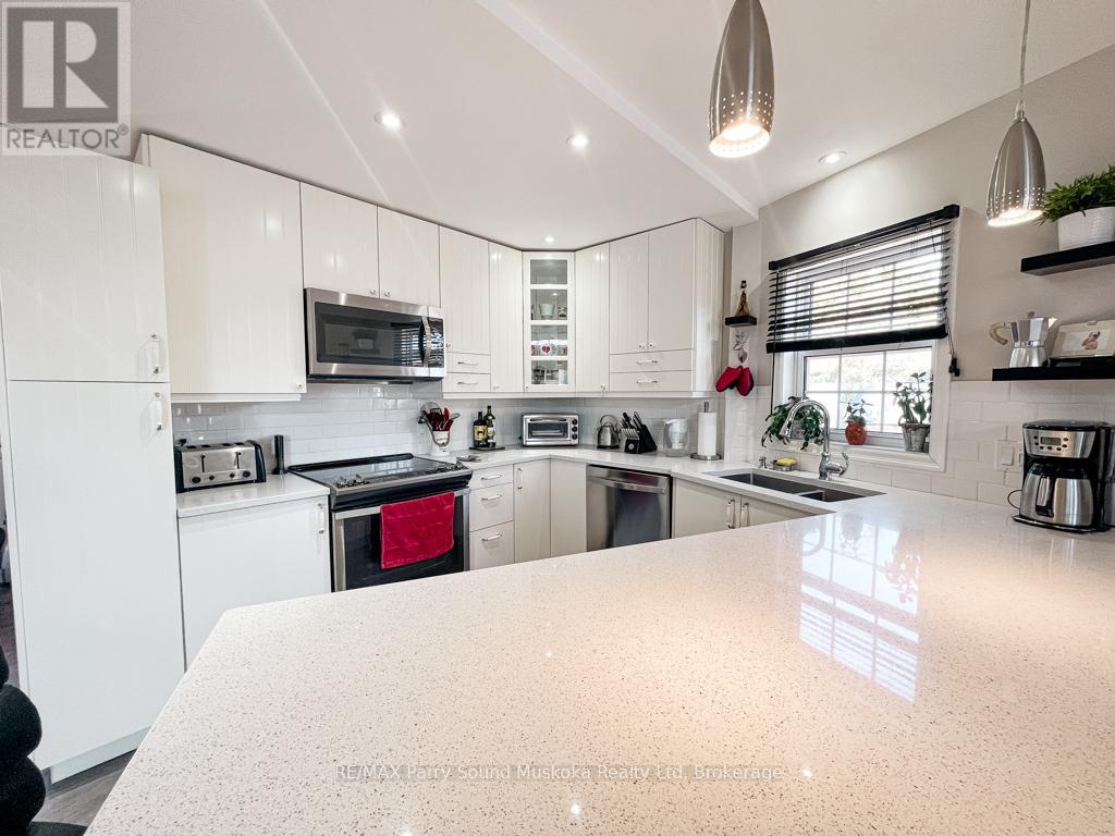 400c Whitestone Lake Road, Whitestone (Hagerman), Ontario  P0A 1G0 - Photo 7 - X12683582