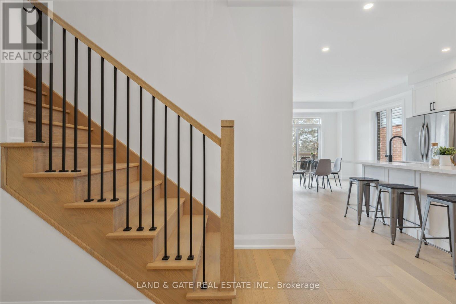 985 Queensdale Avenue, Oshawa, Ontario  L1H 1H4 - Photo 27 - E12683514