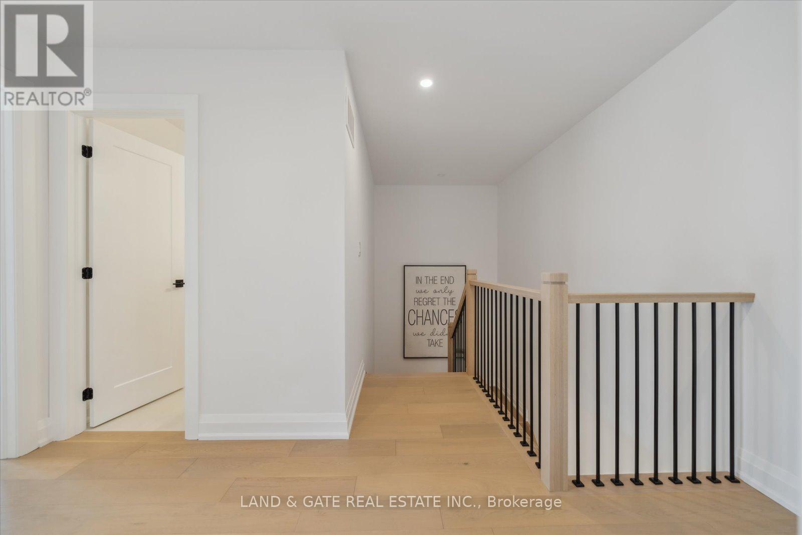 985 Queensdale Avenue, Oshawa, Ontario  L1H 1H4 - Photo 30 - E12683514