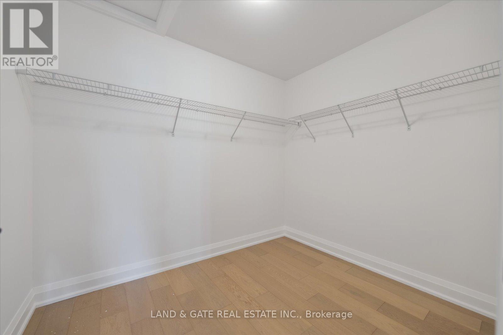 985 Queensdale Avenue, Oshawa, Ontario  L1H 1H4 - Photo 37 - E12683514